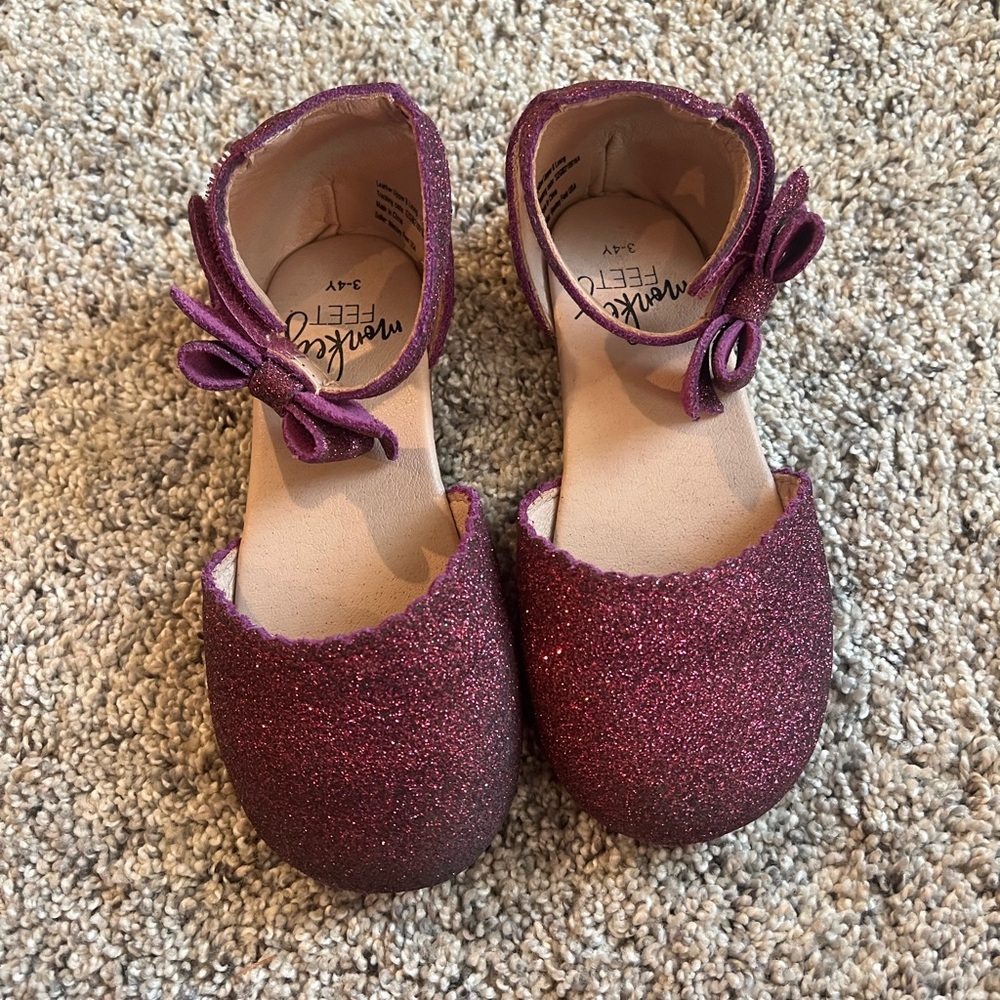 Monkey Feet leather glitter flat